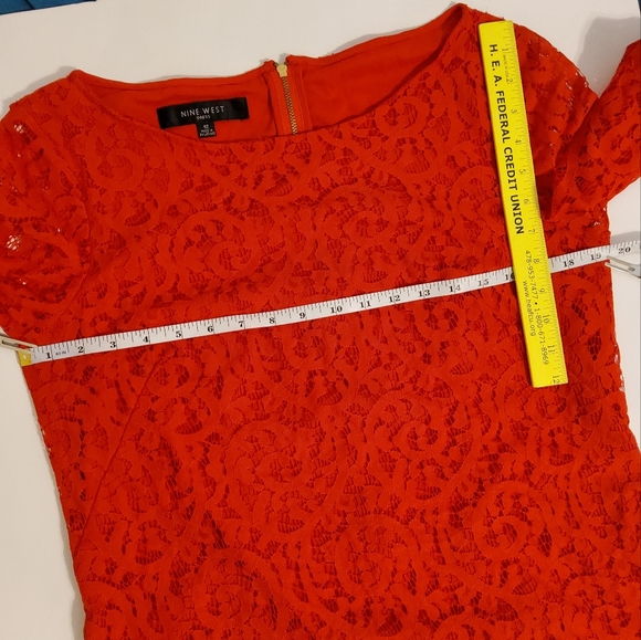 Nine West Red Lace Embroidered Shift Dress 3/4 Sleeve Boat Neck Size 12 - Picture 4 of 9